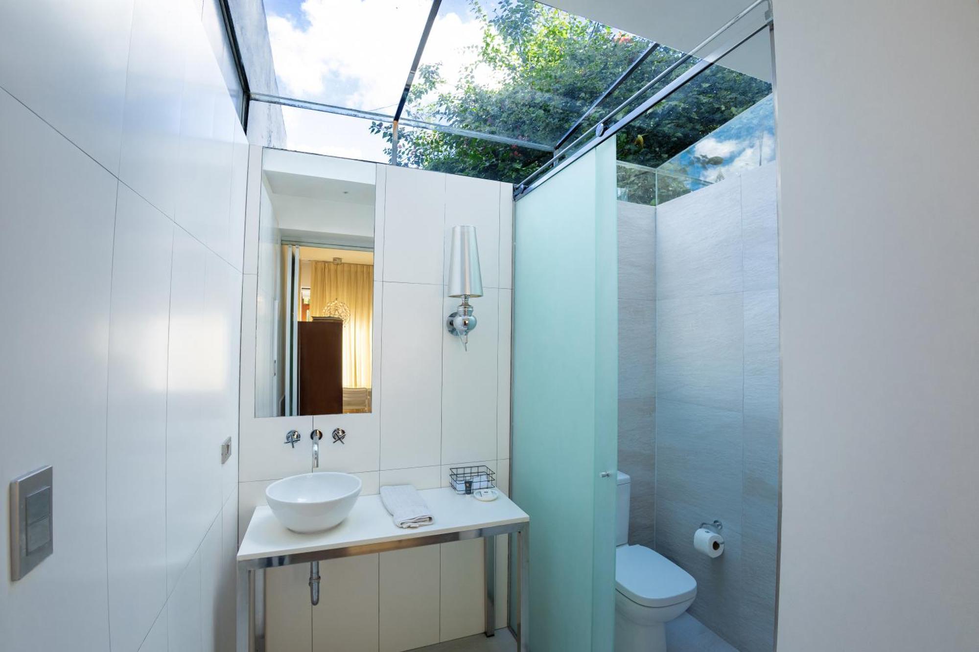 Cosmopolitano Hotel Boutique Santa Cruz de La Sierra Exterior foto Bathroom